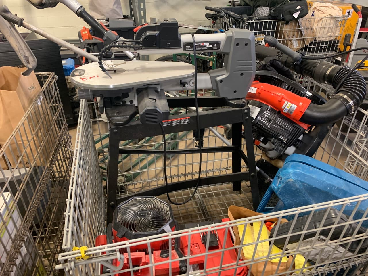 Las puertas y el registro abren e las 5:30 pm, sin embargo, la subasta comenzará a las 6:30 pm.