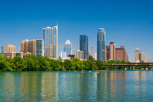 <b>Lady Bird Lake</b>: es un embalse en el río Colorado donde se pueden lanzar en kayak o canoas.
