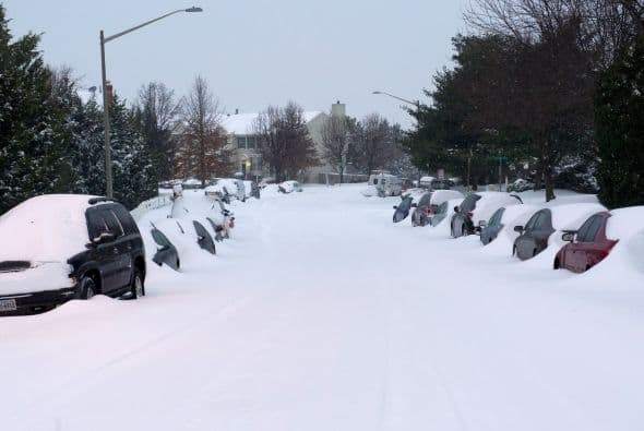 Los suburbios de Manassas quedaron atrapados por la nieve.