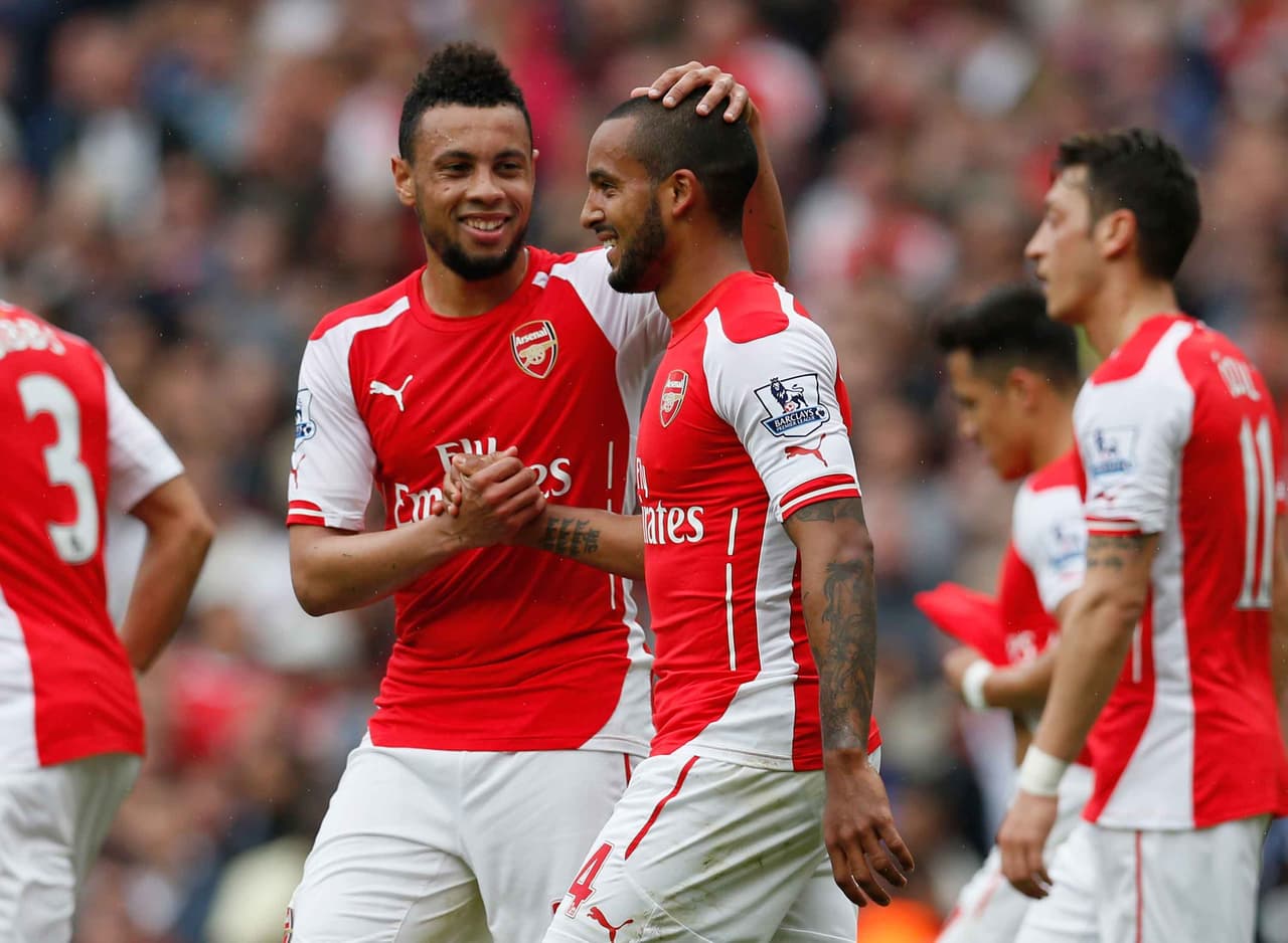 Walcott lidera la goleada del Arsenal sobre el West Bromwich (4-1) y lo pone en Champions