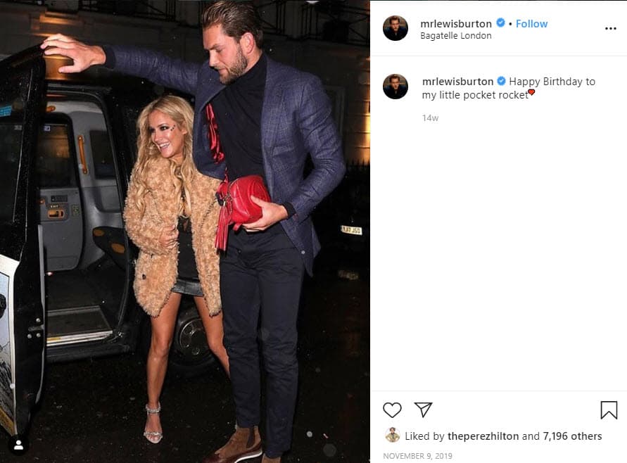 Caroline Flack obtuvo
<b> libertad bajo fianza</b>, pero la jueza Julia Newton le impuso como condición no tener contacto con Burton hasta que comenzara el juicio.
<br>