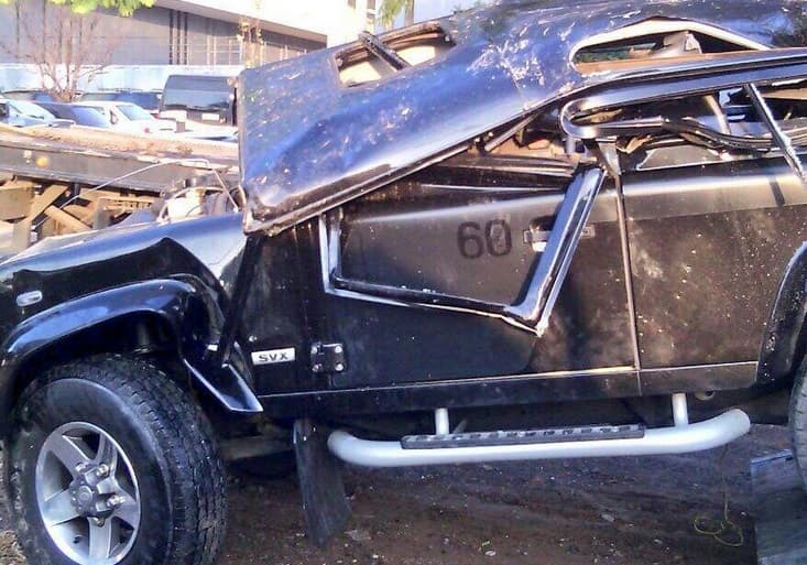 Fue un destrozo total. Por fortuna él está bien y sólo con algunas heridas.