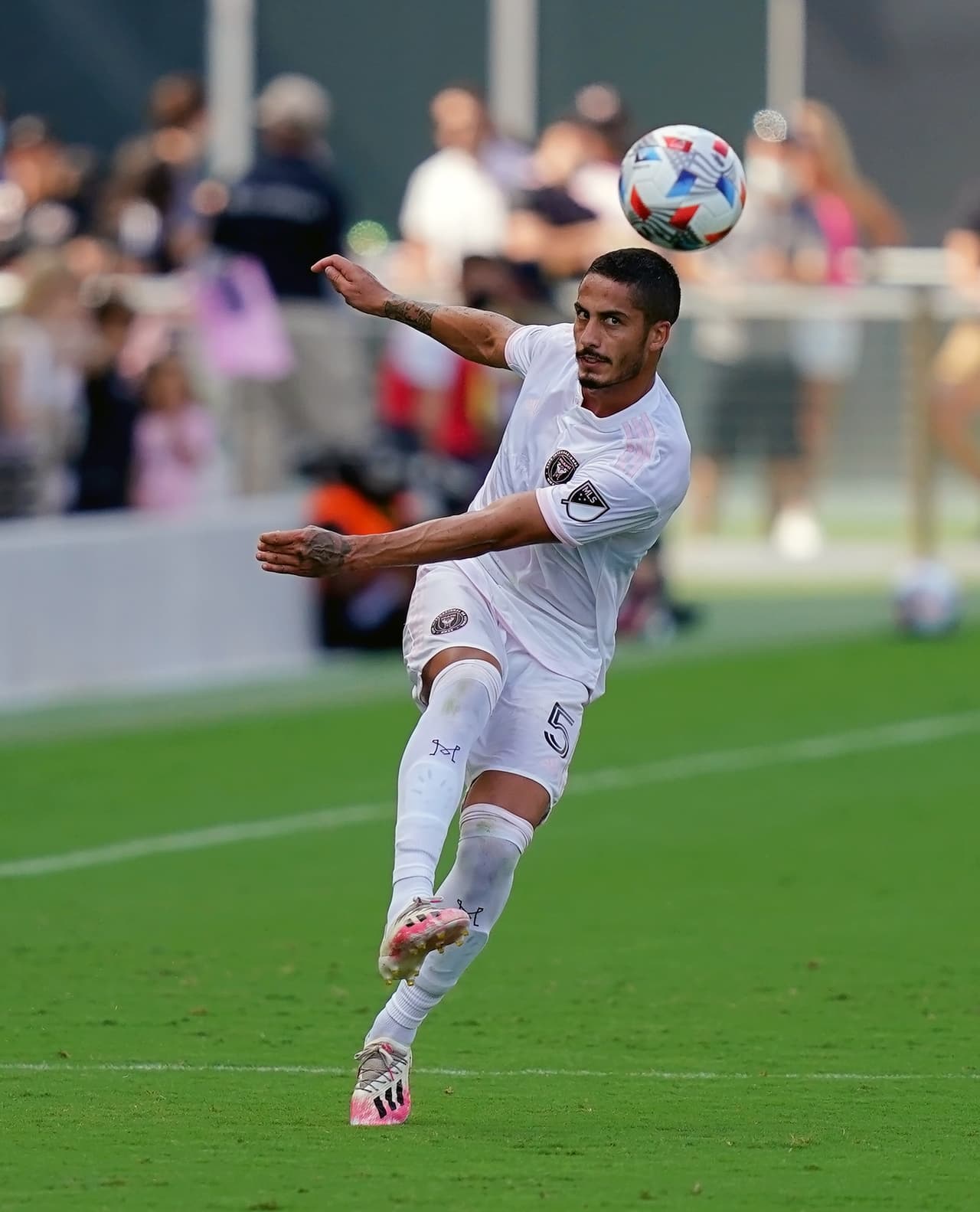 Inter Miami CF levanta la puntería gracias a la solidez de Nicolás Figal en el centro de la defensa.
<br>