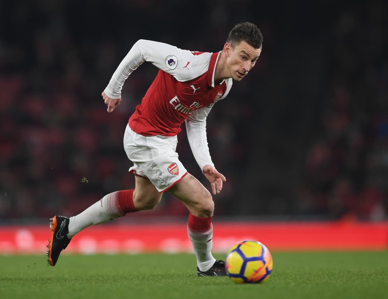 Aunque sigue recuperándose de su lesión, Laurent Koscielny también ha sido puesto en la lista de rumores en Europa. Se dice que saldría del Arsenal para ir al Galatasaray.