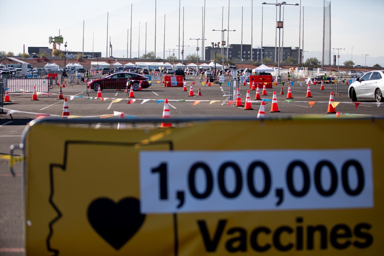 Si bien se han administrado más de un millón de dosis de la vacuna Covid-19 en el estado, el proceso de inscripción también ha sido frustrante para muchos arizonenses.