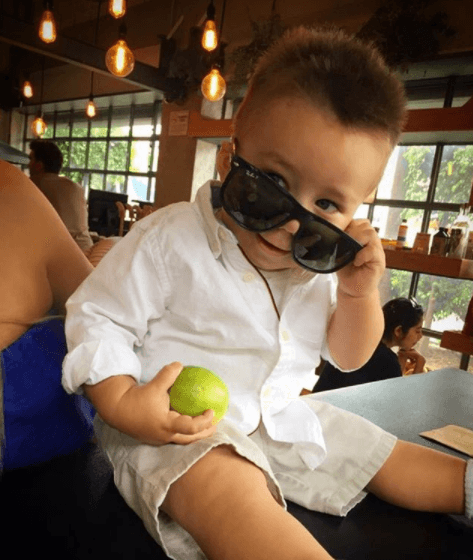 El 1 de septiembre de 2017 la actriz compartió esta instántanea a la que agregó: "¿Y cómo no me van a traer de un ala?", publicación que llegó a más de 129,000 'me gusta' en Instagram.