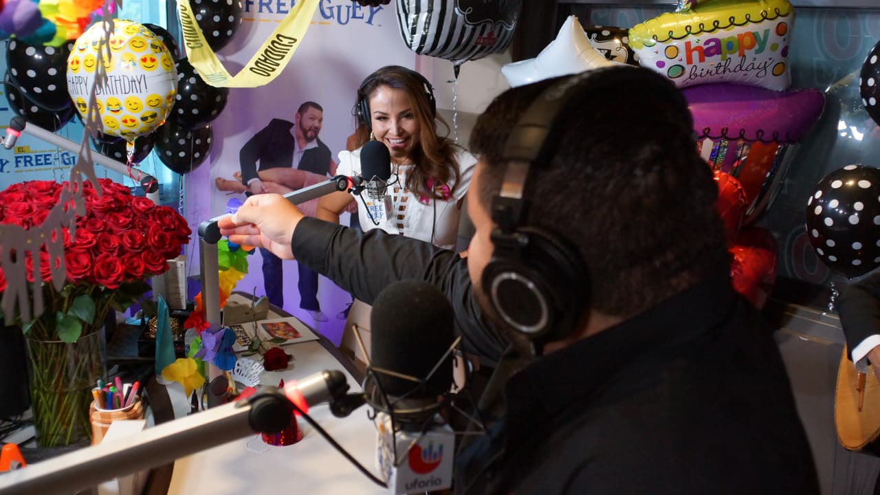 La Bronca cumplió años y se armó una fiesta en la cabina del Free-guey show.