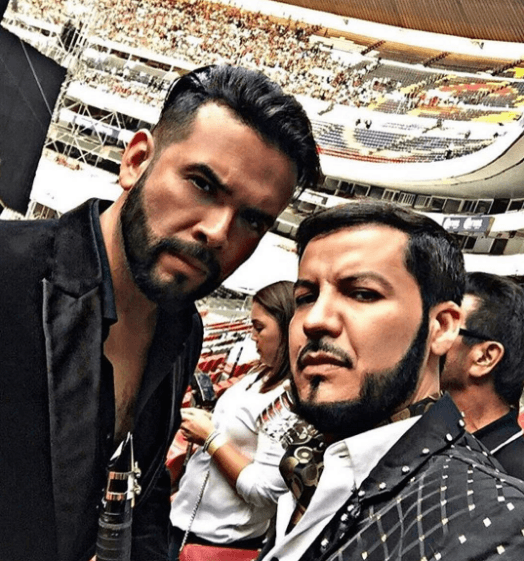 Tanto Ojeda como Villarreal abandonaron la agrupación tras grabar tres discos de estudio: “Por ti”, “Hay amor” y “Más fuertes que nunca”, así como un álbum grabado en el Auditorio Nacional con motivo del 65 aniversario de la agrupación.