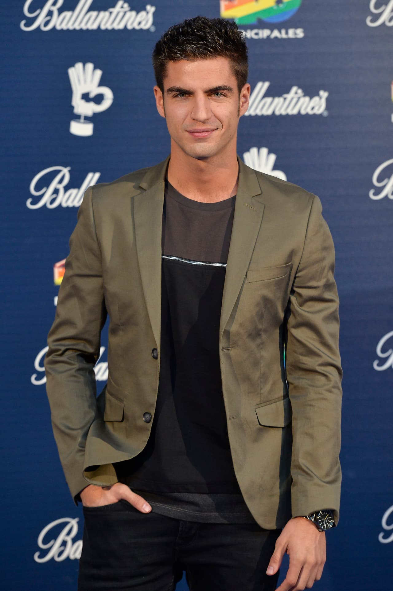 A finales de 2015, Maxi asistió a la entrega de premios 40 principales en España.