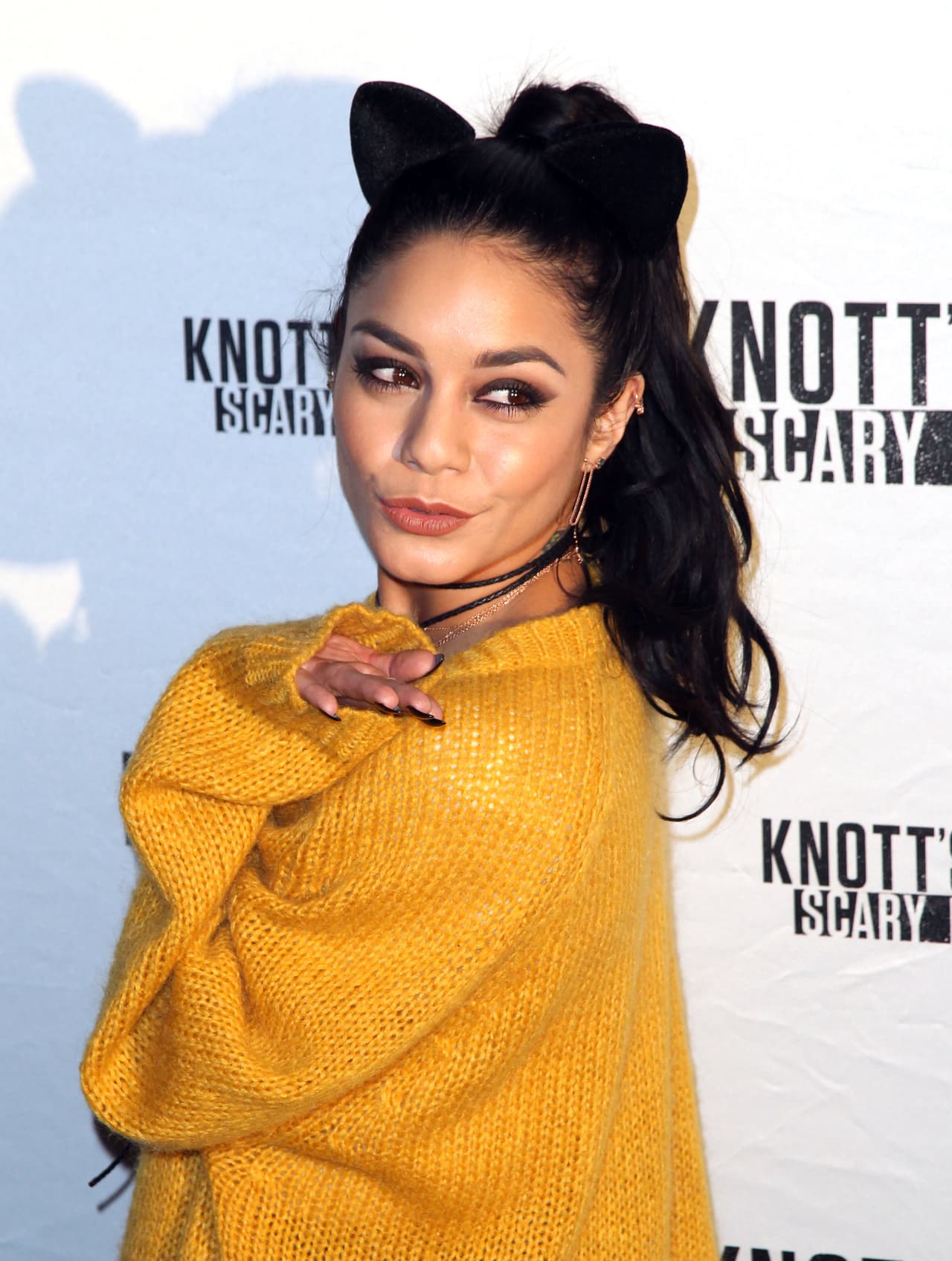 Vane encantó a todos con esas orejitas de gatita.