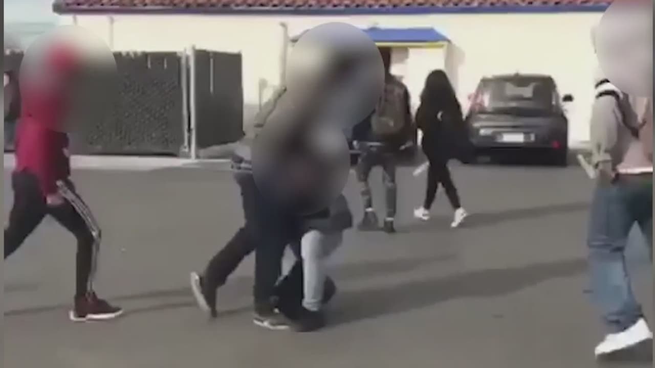 Familia hispana denuncia ataque a su hijo en una escuela de Sacramento