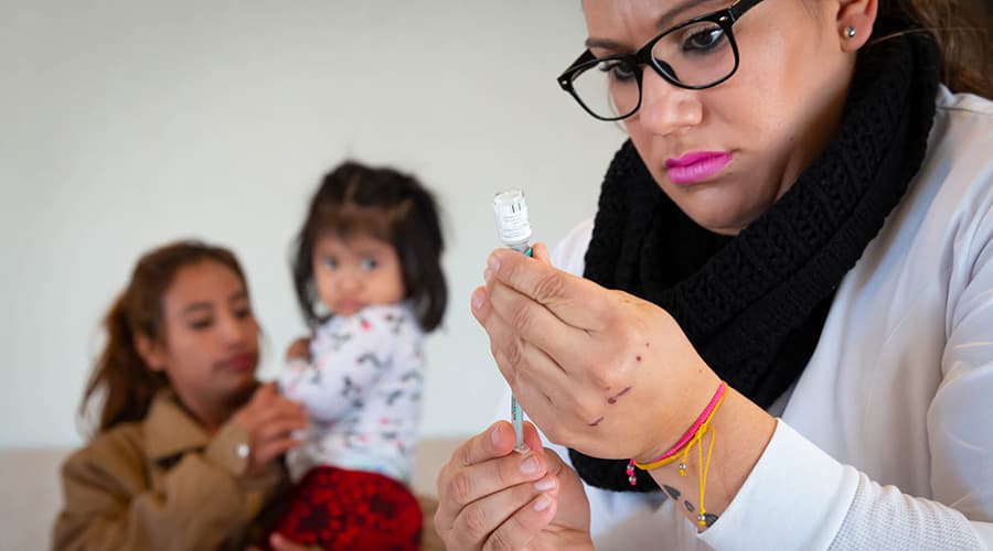 Estos son los grupos comunitarios que ofrecen ayuda y pruebas de coronavirus a inmigrantes