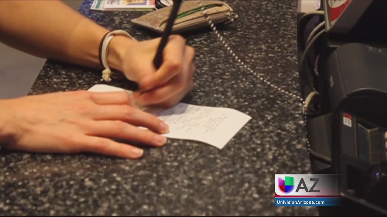 Reportaje Especial: "Atrapado en la deuda"