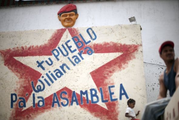 Al año siguiente, en los comicios municipales y regionales de noviembre de 2008, el PSUV ganó en la gran mayoría de los estados del país, pero la oposición se llevó algunos de los más importantes como el Zulia, Miranda, y la propia alcaldía mayor de la Caracas.
