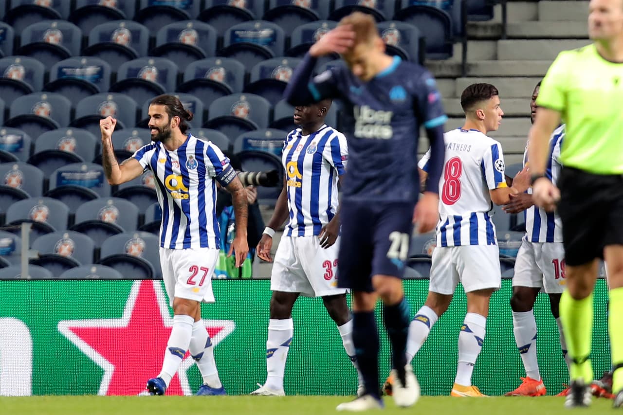 El mexicano fue protagonista en la goleada del conjunto portugués en la tercera fecha de la competición. Marega (4’), Oliveira (28’) y Díaz (69’) marcaron los tantos del encuentro. En la J4 se volverán a enfrentar ambos equipos en Francia.
