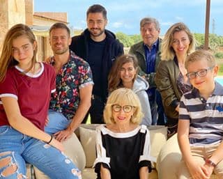 Sin embargo, también reconoce que el precio que ha tenido que pagar no es nada bajo: "Estar lejos de la familia es algo que no deja de doler y algo a lo que uno no se acostumbra por más que pase el tiempo, sobre todo si se tiene una tan unida como la mía".