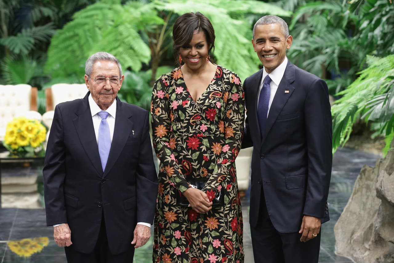 Aquí los Obama con Castro.