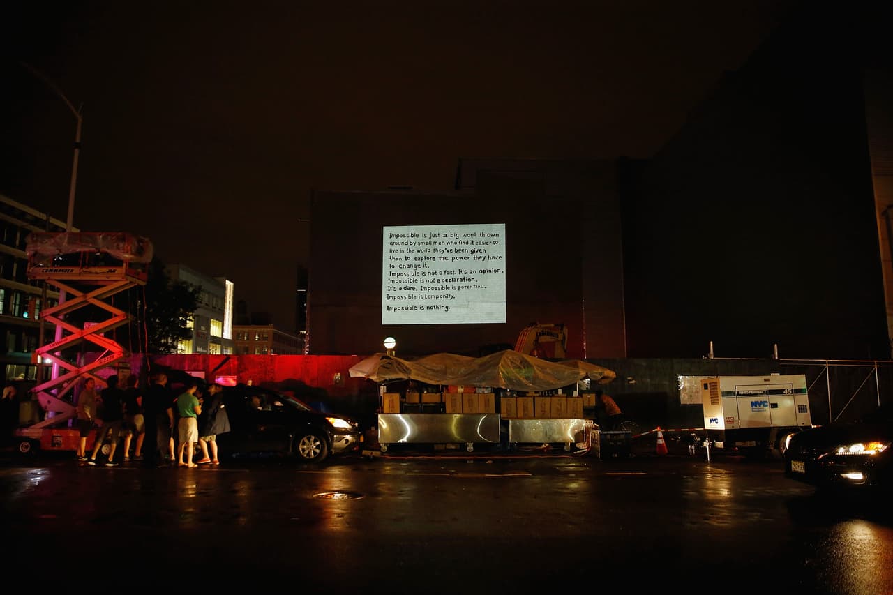 Su reflexión sobre "lo imposible" en la avenida Nicholas con la calle 125.