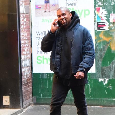 El rapero también abogó por el espacio para la exploración aún cuando se incursione en el ámbito de lo irresponsable. "Necesitamos estar en situaciones donde uno pueda 
<b><a href="https://www.nytimes.com/2018/06/25/arts/music/kanye-west-ye-interview.html">ser irresponsable</a></b>. Ese es uno de los 
<b>grandes privilegios</b> de un artista", comentó.