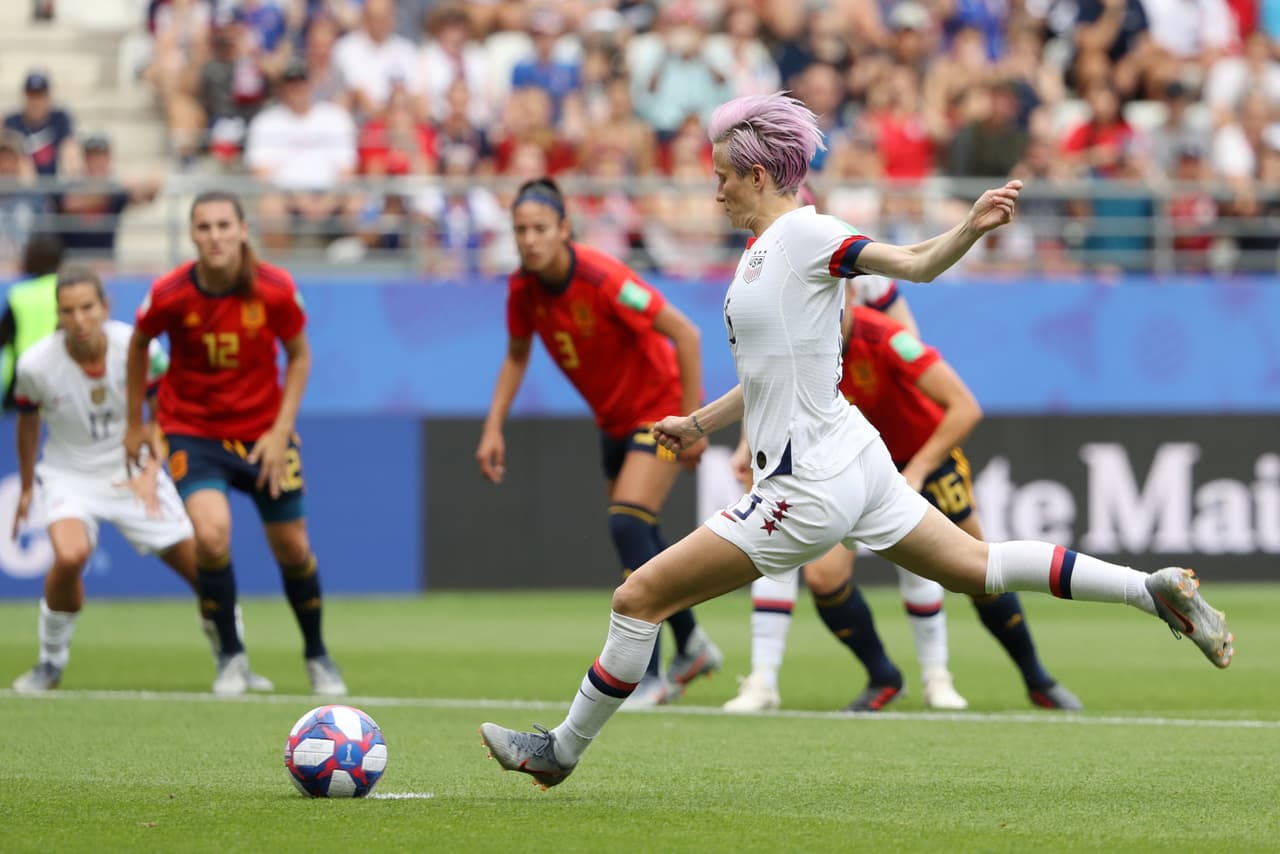 Después de un claro penal, Megan Rapinoe abrió el marcador a los siete minutos del primer tiempo.