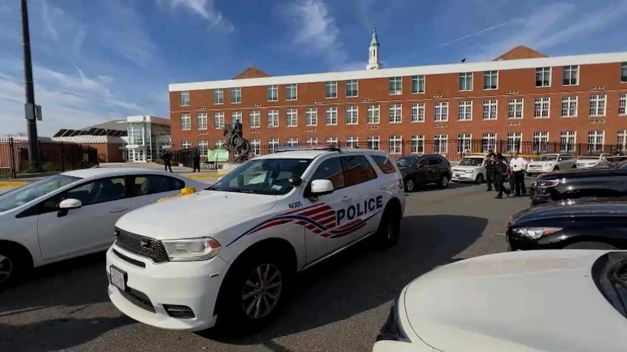 Tiroteo en Washington, DC, provoca el cierre de una secundaria; se busca a dos sospechosos
