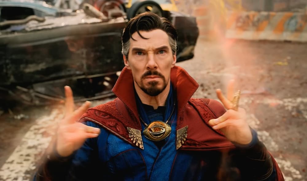 <b>Doctor Strange</b>
<br>Es un hecho que el anterior Hechicero Supremo también hará acto de presencia en 'The Kang Dynasty' y en 'Secret Wars'. Strange sabe que tiene algo de responsabilidad en todo el caos que existe en el multiverso, por lo que pondrá manos a la obra (y su tercer ojo) para proteger a la realidad.
<br>