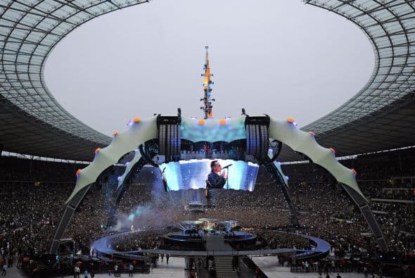 A esa cantidad se le agregaron otros $3.2 millones, sólo en 2011, por ventas de álbumes y $1.6 millones por descargas de canciones, dando un total de $160.8 millones en total como ganancias.