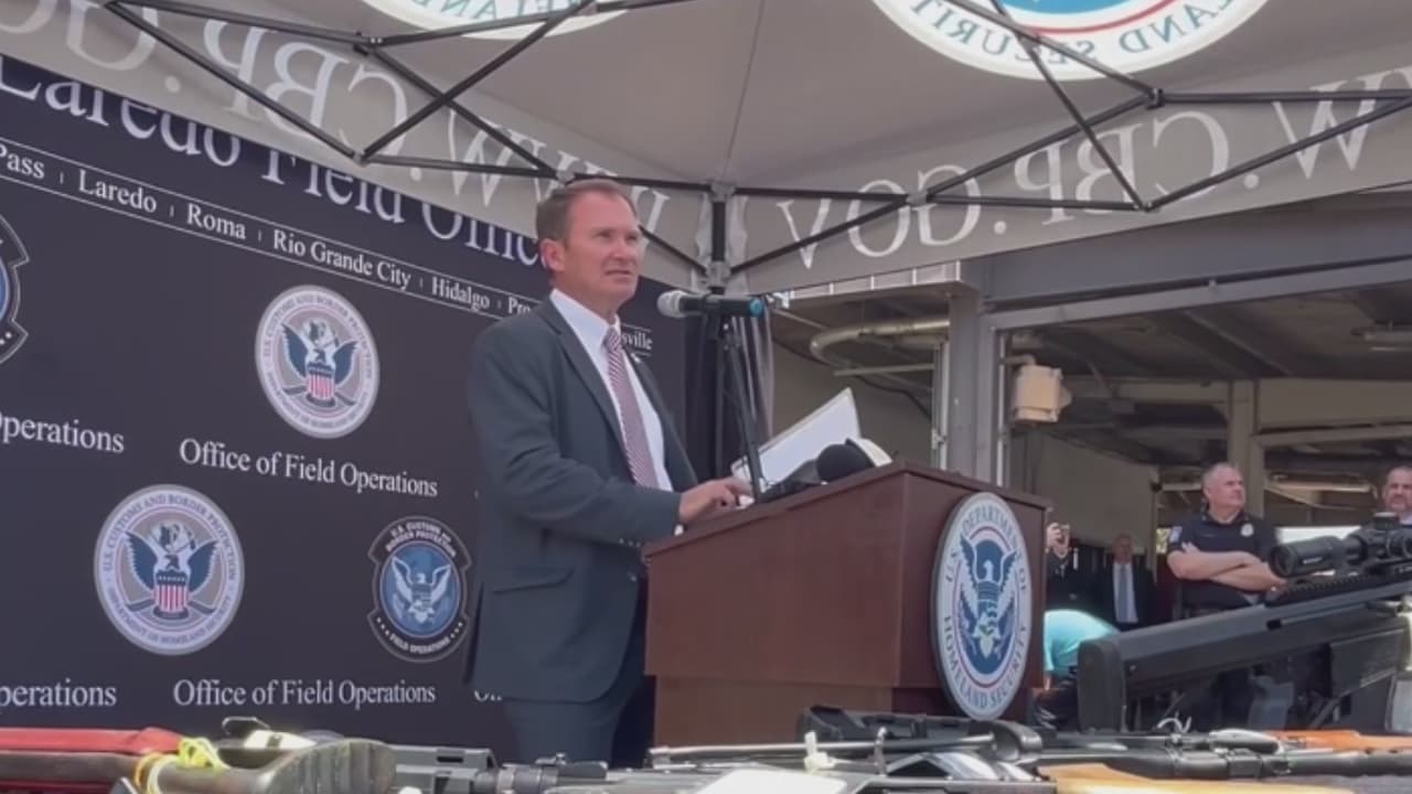 Decomisan armas de alto poder en la frontera de Texas, en Laredo
