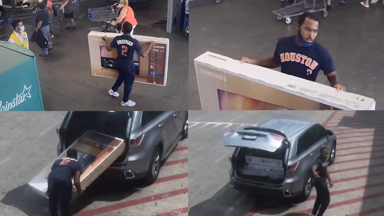 Roban pantallas gigantes frente a varios empleados de un Wal-Mart en Houston