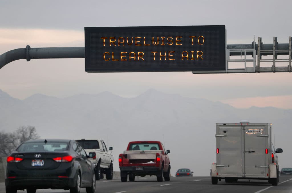 En el reporte, se calculan valores que reflejan el problema de la contaminación del aire asignando grados para las medidas de ozono, las partículas diarias y las de partículas a largo plazo. Con estos valores se clasifican las ciudades y condados.