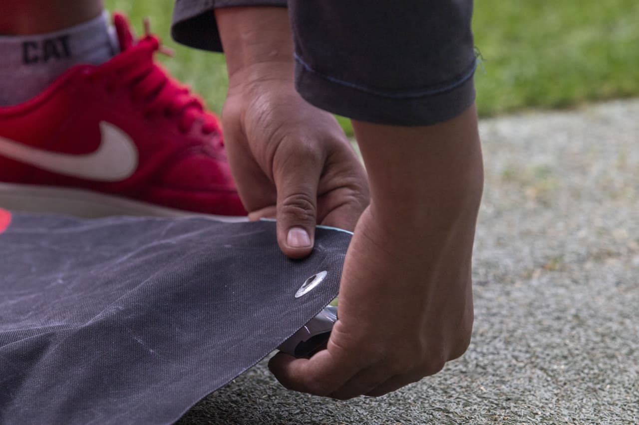 Tras el caso de Bilbao, Liga MX usa cintas en lonas publicitarias 