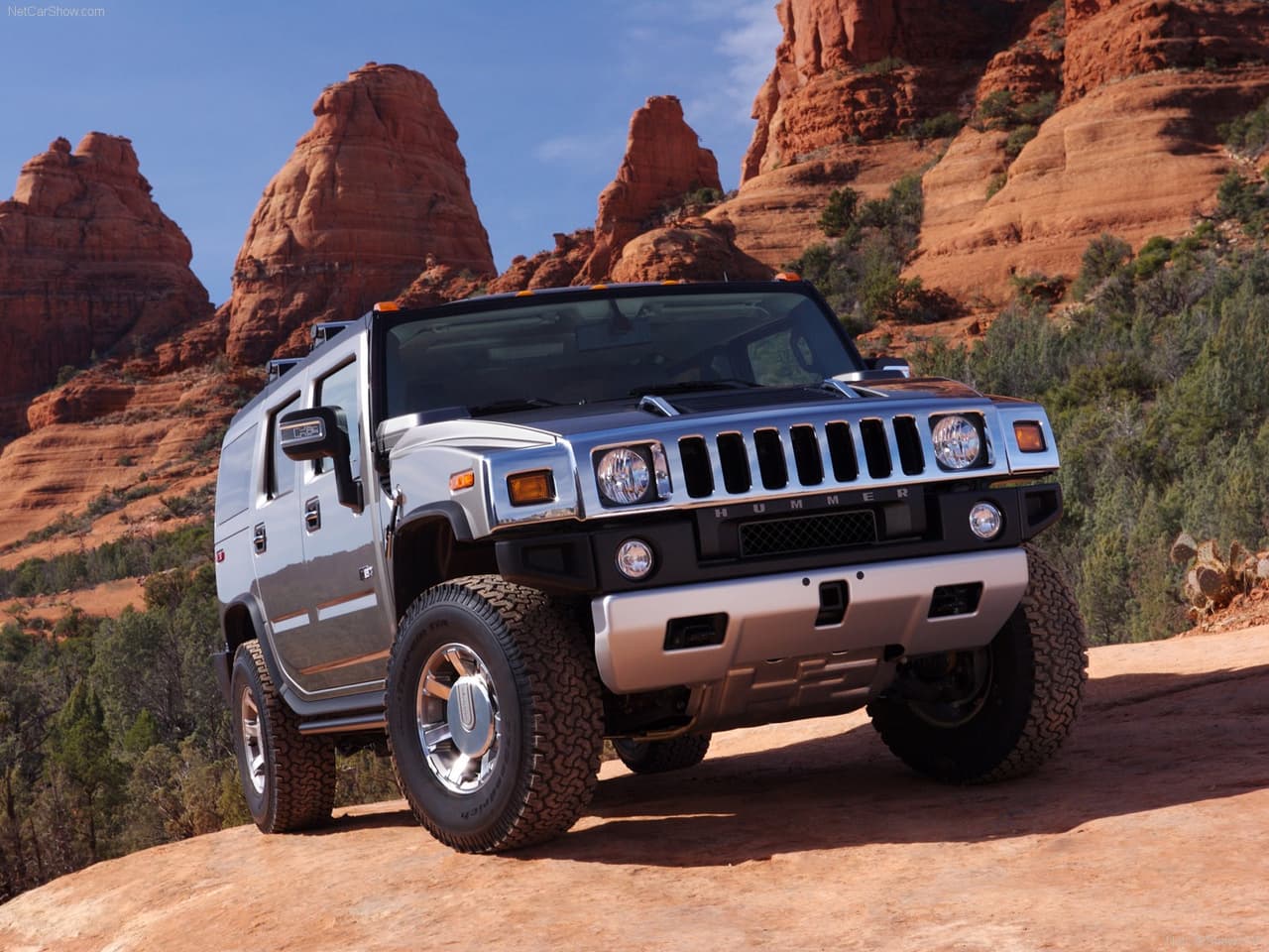 <h3 class="cms-H3-H3"><u><b>Hummer H2 2008</b></u></h3>
<br>
<br>
<b>Motor:</b> V8 Vortec de 6.2 litros 
<br>
<b>Potencia/Torque:</b> 393 hp/415 lb-pie
<br>
<b>Precio original en EEUU:</b> $58,000
<br>
<b>Valor actual en EEUU:</b> $20,000