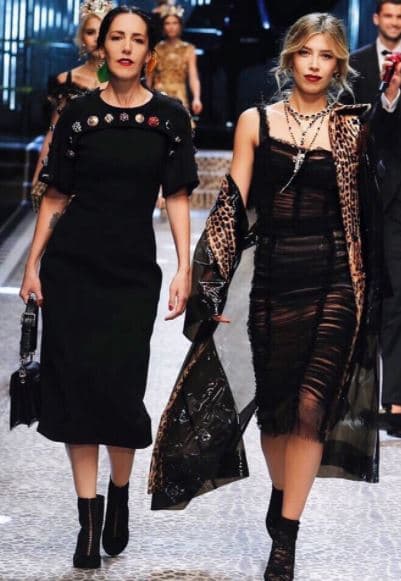 Hace unos meses, Michelle y Stephanie fueron invitadas por los diseñadores Domenico Dolce y Stefano Gabanna a desfilar en una de sus pasarelas en Milán, Italia.