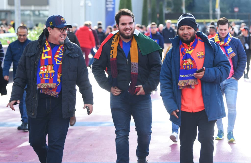BARCELONA, SPAIN - OCTOBER 28: Fans walk to the stadium prior to the La Liga match between FC Barcelona and Real Madrid CF at Camp Nou on October 28, 2018 in Barcelona, Spain. (Photo by David Ramos/Getty Images)