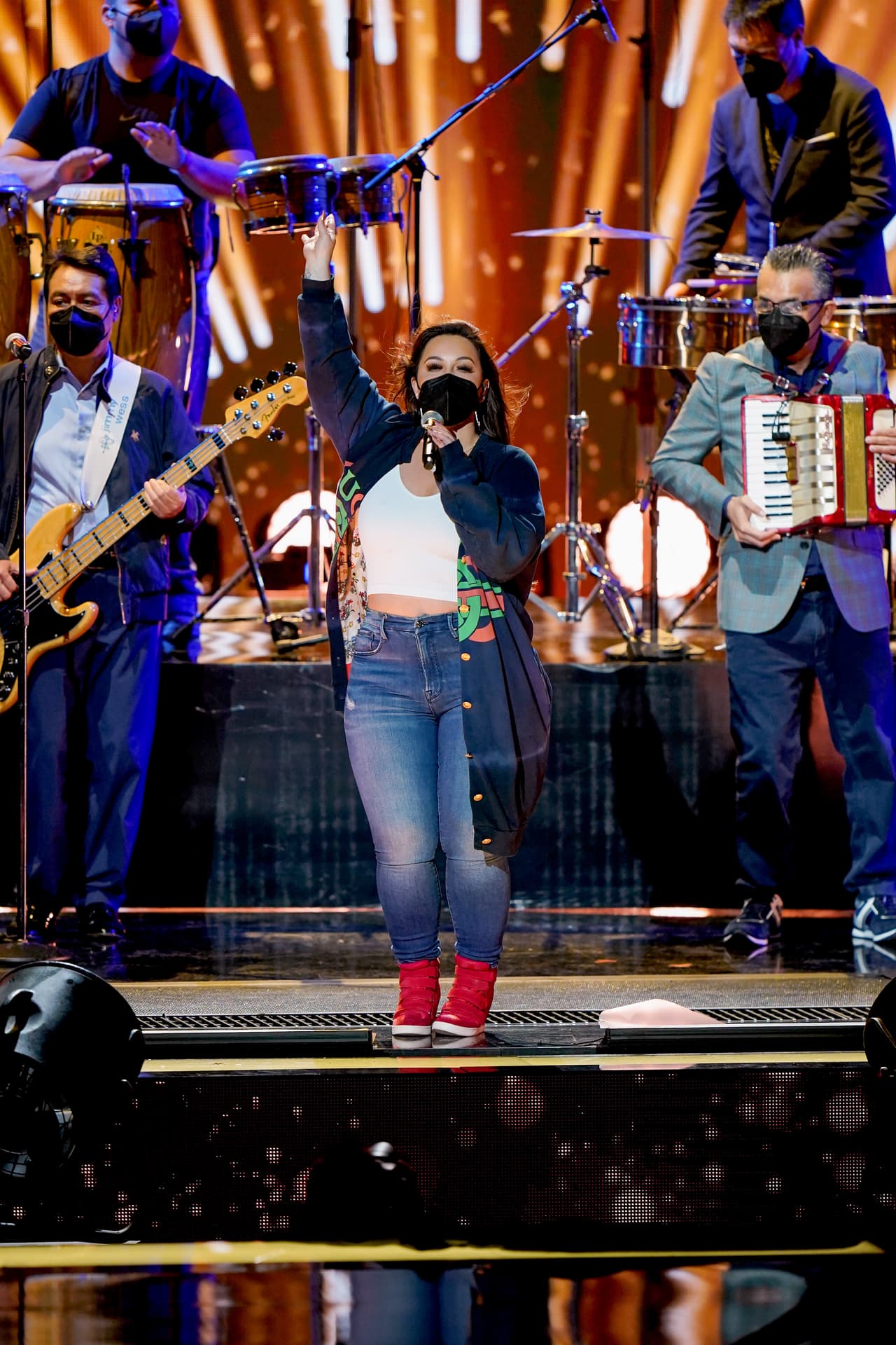 Chiquis estuvo muy concentrada en el ensayo y cuidadosa de que todo salga como lo tiene planeado. Este jueves estará lista para gozar al ritmo de cumbia.