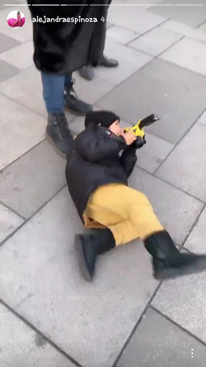 De esta manera, el niño de 4 años puso a prueba sus habilidades como fotógrafo para retratar a su abuelita materna.
