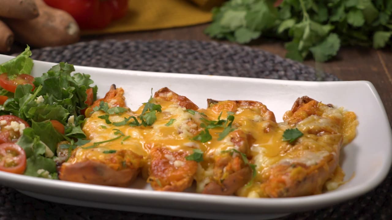 Camote relleno de atún