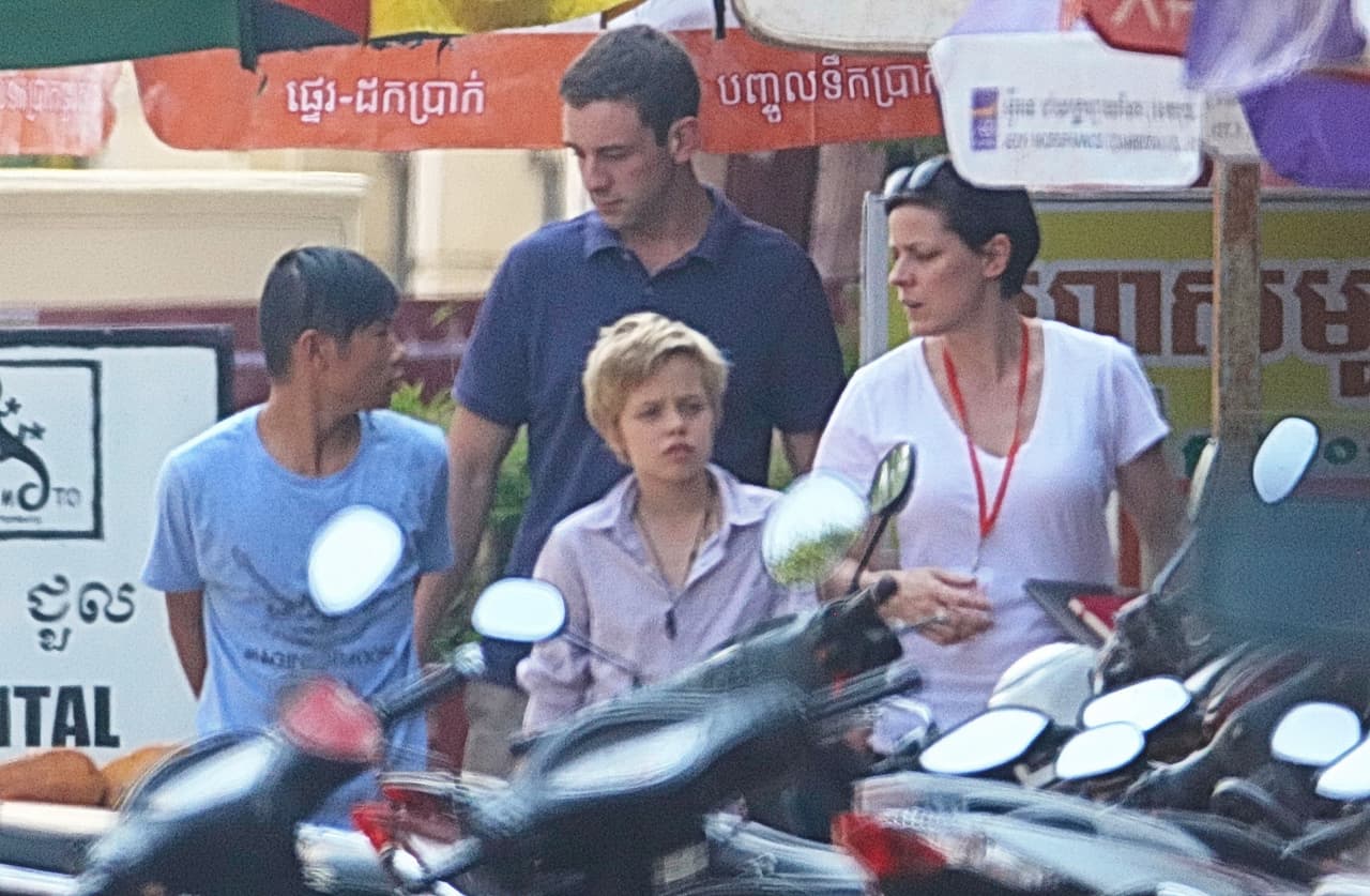 Los hijos de Brad y Angelina se fueron a "turistear" un poco por la ciudad.