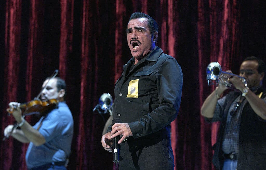 Pero de todo esto, él ha salido avante gracias a su talento.