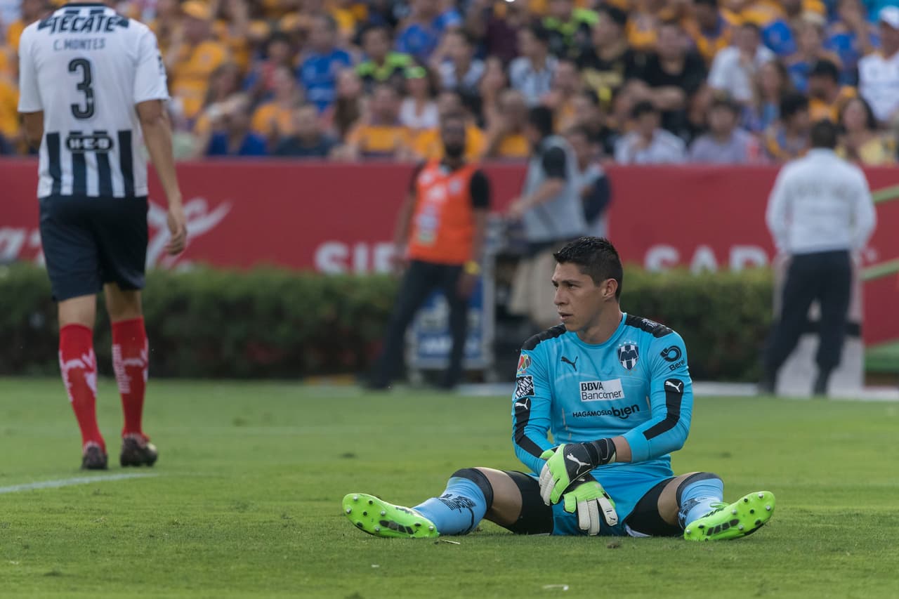 La mayor víctima es Hugo González, actual portero de los Rayados de Monterrey, con 11 goles encajados, tanto en su etapa con el Necaxa como en los Clásicos Regios.