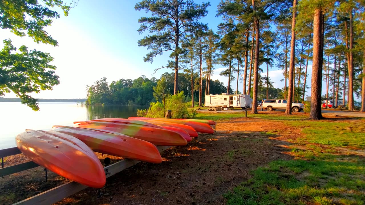 En el parque también podrás alquilar un kayak para navegar.