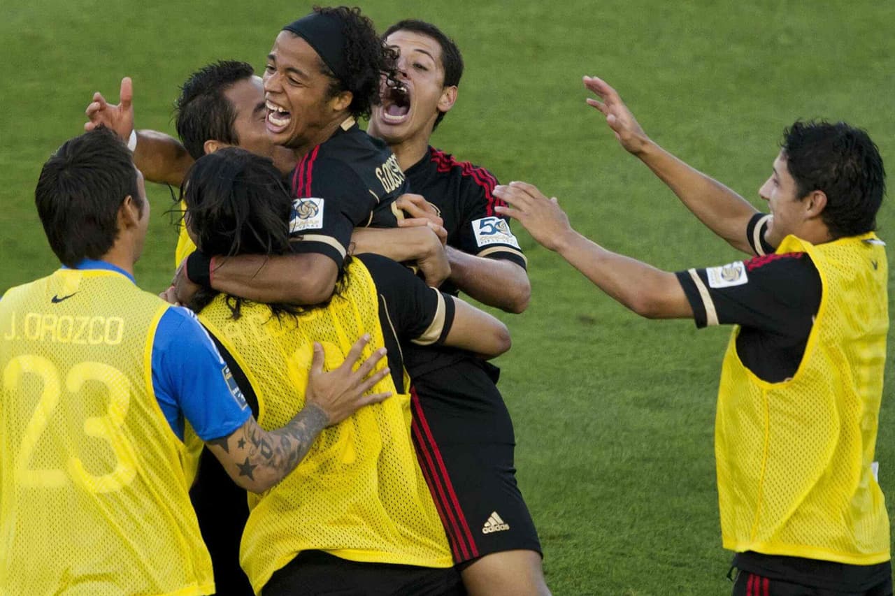Una de las finales más recordadas de la Copa Oro fue aquella del 25 de junio de 2011 en el Rose Bowl de Pasadena, con victoria para México por 4-2, enmarcada por un poema de gol de Giovani dos Santos.