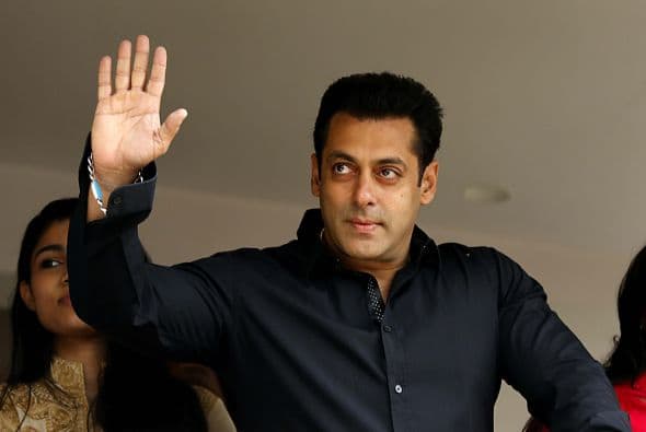 8. Salman Khan, con 33.5 millones de dólares.