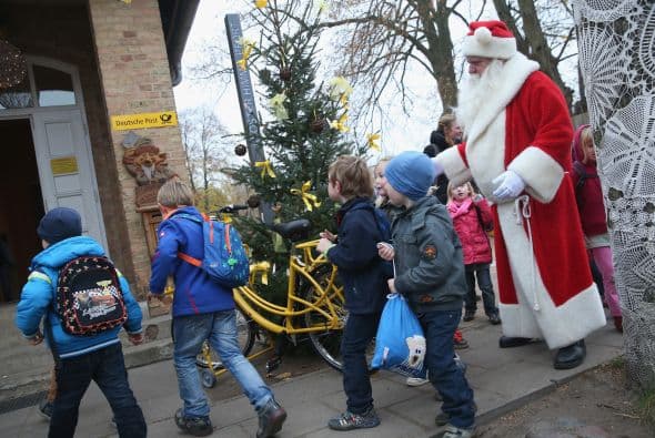 Himmelpfort, el nombre de la localidad, lo podemos traducir como "La puerta del cielo”, así que ya sabemos porque ahí se encuentra nuestro querido Santa Claus.