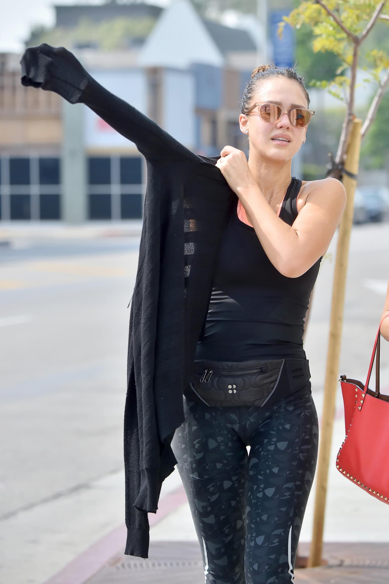 Al día siguiente vimos cómo le hace para poder lucir ese cuerpazo.