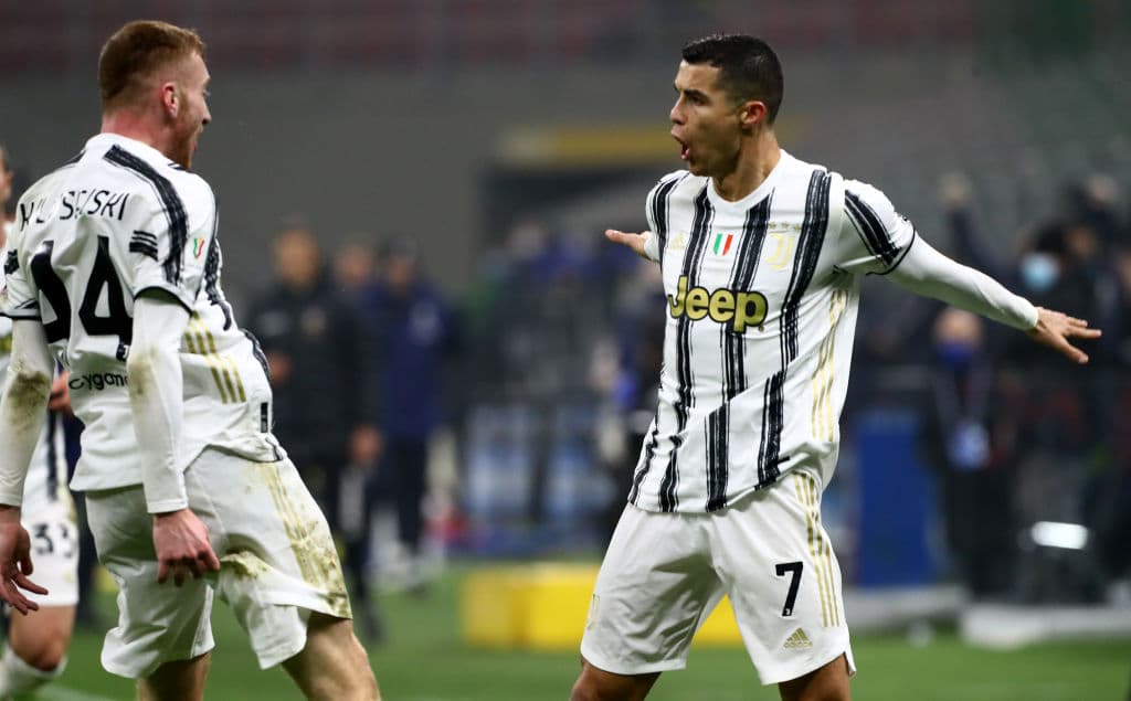 La Juventus remonta y gana el partido de ida de Semifinales de la Coppa Italia ante el Inter con doblete de Cristiano Ronaldo. El gol solitario para los 'nerazzurri' fue por parte de Lautaro Martínez al minuto 9.