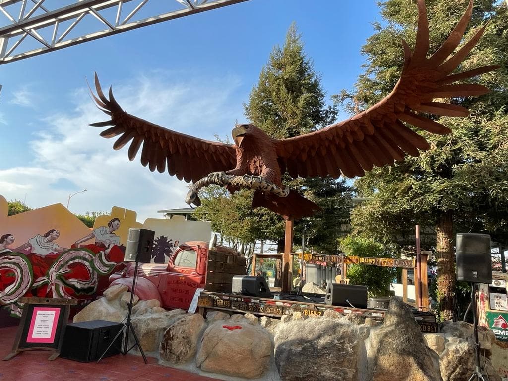 Para comprar sus entradas con anticipación puede ingresar a la página: 
<a href="https://www.fresnofair.com/p/tickets--deals" target="_blank">https://www.fresnofair.com/p/tickets--deals. </a>