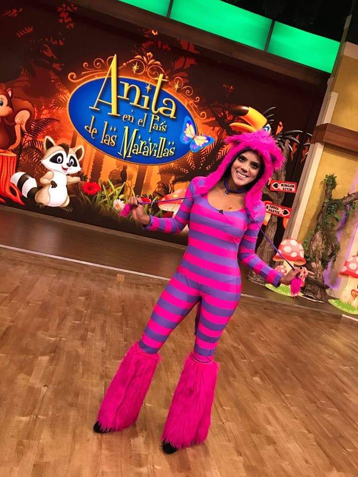 Francisca Lachapel llegó maullando, transformada en la gatita 'Cheshire'.