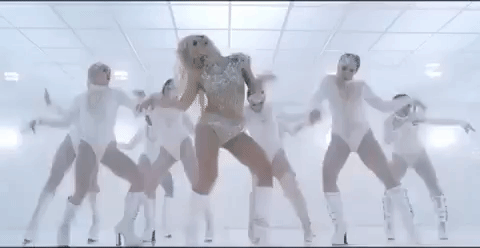 En mayo de 2009, el video llegó a ser el más visto en toda la plataforma de YouTube. 171 días después, en octubre del mismo año, fue destronado por 'Bad Romance', de Lady Gaga.