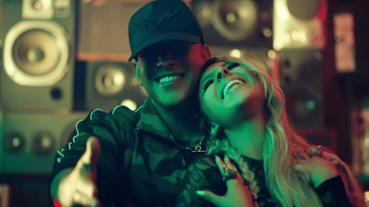 Kim Viera and Daddy Yankee dominate the charts with "Como"